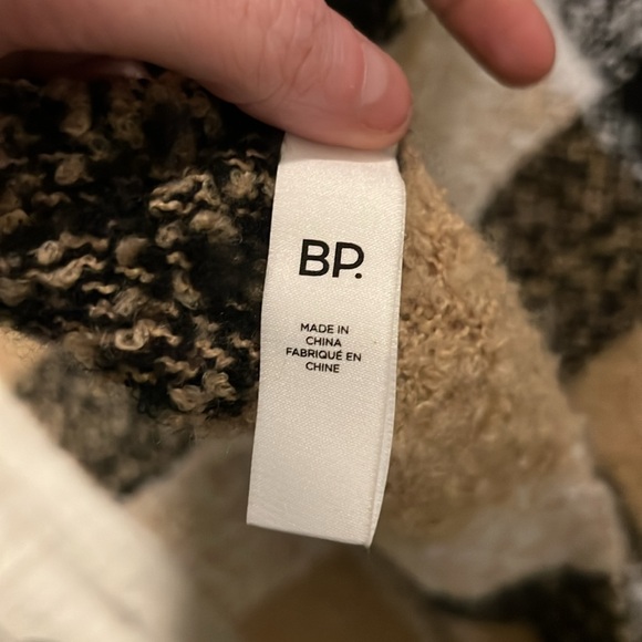 BP Plaid Scarf - Picture 6 of 6